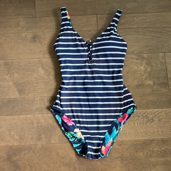 Tommy Bahama Reversible One Piece Lace Up Swimsuit Floral Stripes Size 8 - Picture 9 of 14